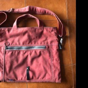 The Paperback bag in Fruitsnack